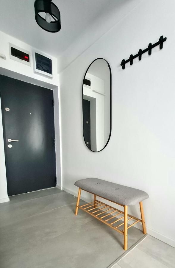 Dolphin Apartment Near Neversea Beach كونستانتا المظهر الخارجي الصورة